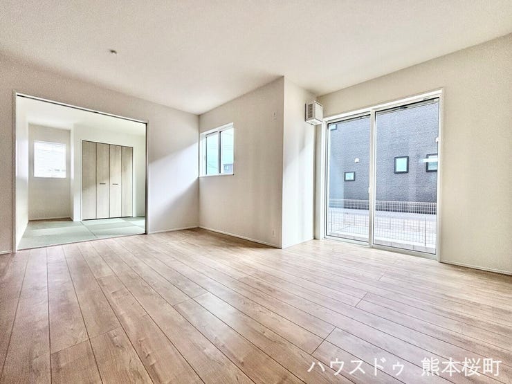 ■□■安らぎと笑顔の中心地■□■陽光が優しく降り注ぎ、会話が自然と弾む。ここでは、毎日が特別な時間へと変わります。