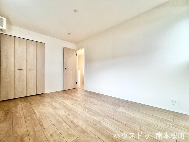 ■□■2階8.75帖洋室■□■心からリラックスできる静けさ、上質な眠りで、毎日をリセットします。明日への活力を養う空間です。