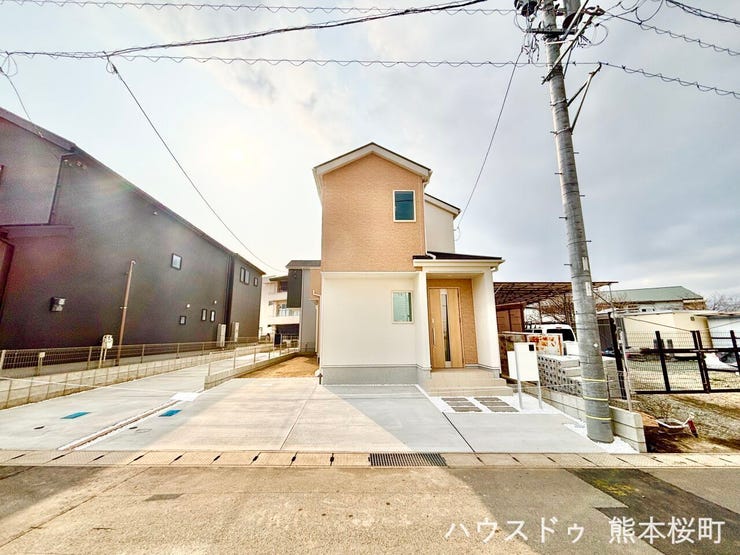 ■□■車と趣味の幅が広がる場所■□■単なる駐車スペースではない、洗車やタイヤ交換、DIYにも使える多目的な屋外スペースです。