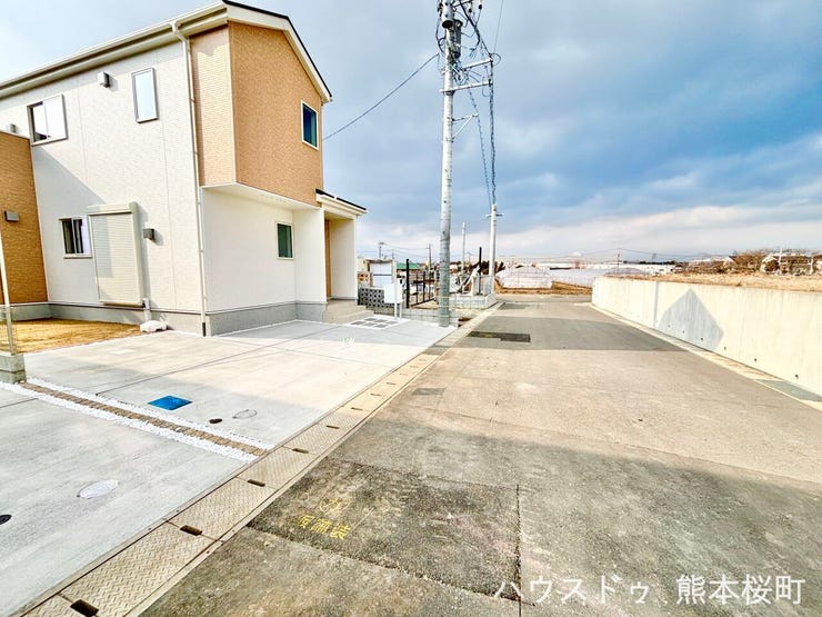 ■□■理想を叶える、新しい暮らしの舞台■□■高いデザイン性と機能性を兼ね備えた住まい。ここで、家族の新しい物語が始まります。