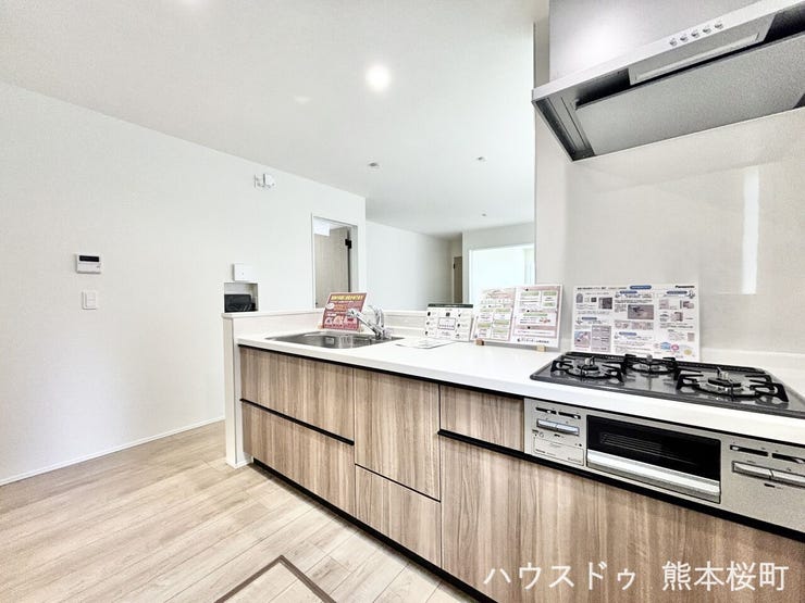 ■□■家族の「美味しい」が集まる、喜びを生み出す舞台■□■高い機能性と美しいデザインを両立。料理する人も、待つ人も、笑顔になれる場所です。