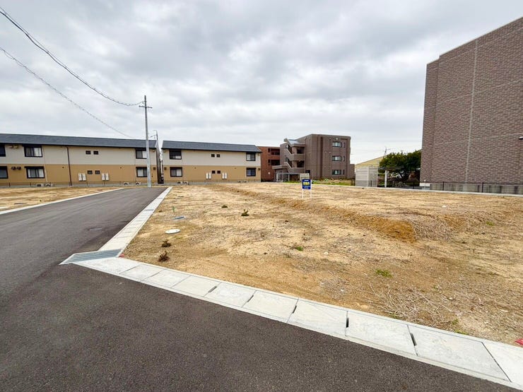 【外観】
【建築条件無し☆☆☆】
お好きなハウスメーカーで建築可能です。