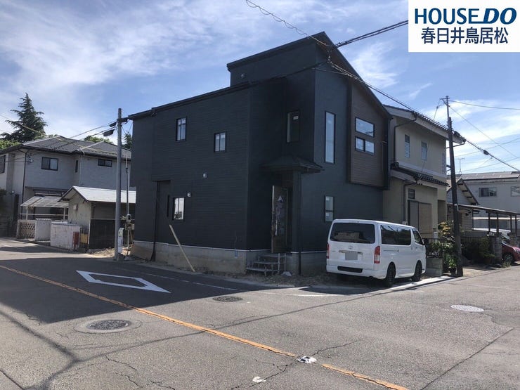 【外観】
◇5月9日撮影 外観写真◇
気噴町北2丁目の閑静な住宅街に、限定1棟新築戸建ての登場です!落ち着いた住環境でゆったりと過ごすことが出来るかと思います。ぜひ、お休みの日にご家族で見学はいかがでしょう♪