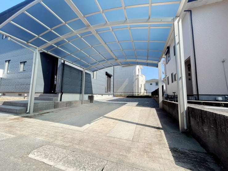 駐車4台以上可能