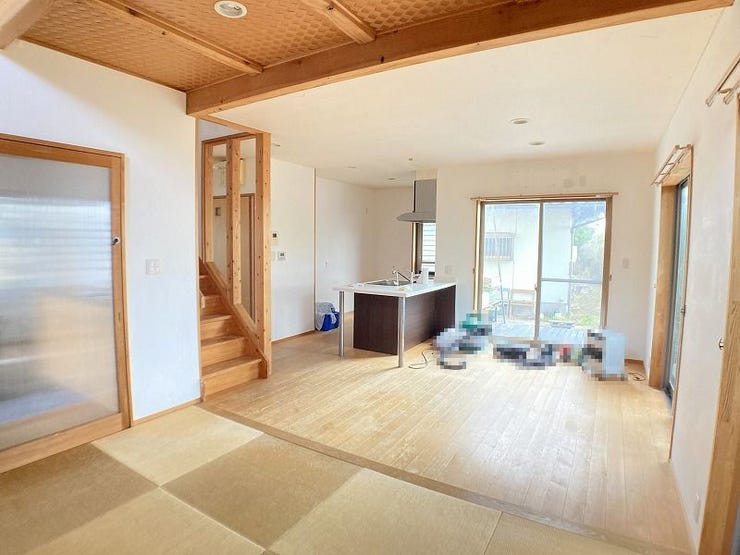 建物(1):リビング