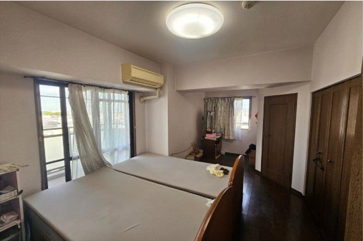 北側洋室7.5帖
2面から光がはいる明るい室内