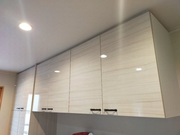 収納棚も豊富にありますので収納に料理道具も豊富に揃えられます。