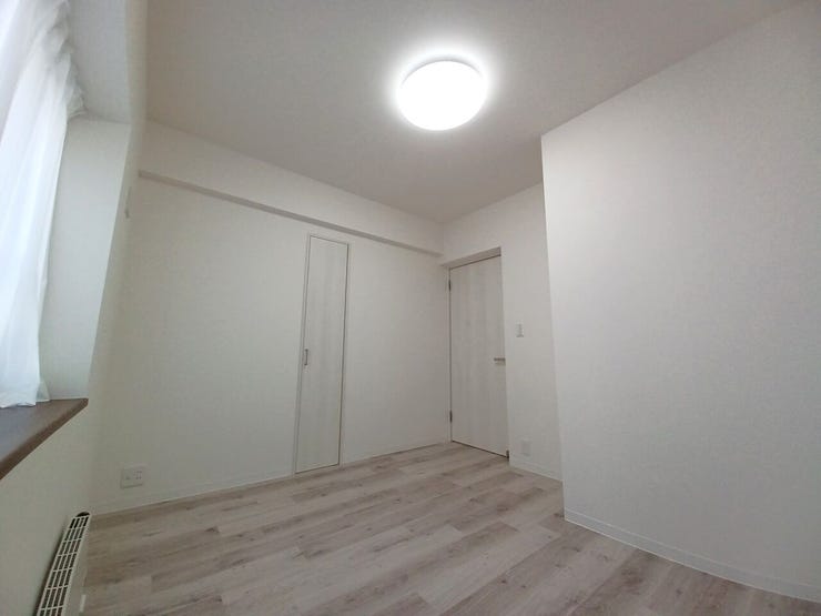 ■洋室(約5.5帖)■