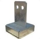 02.固定金物/TロックII
建物の床を支える「床束」と呼ばれる支持材に、サビやシロアリを寄せ付けない鋼製の床束を採用。
長期間の使用でも痩せず、腐らずメンテナンス性にも優れた素材です。