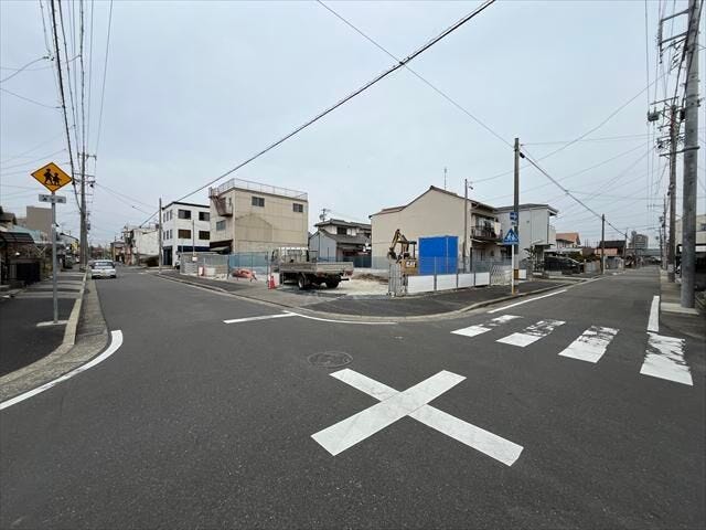 全4棟の全体写真です。これから基礎を作り出します。2026年5月完成予定です!