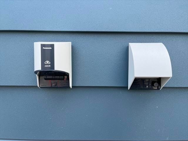 EV電源付きです。電気自動車や電気自転車などの充電も、屋外コンセントがあるので困りません。
