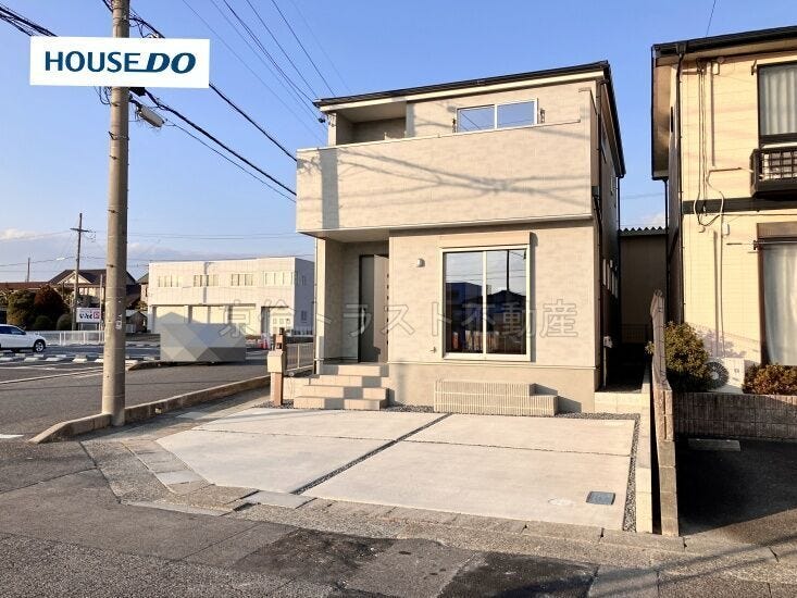 並列で2台の駐車が可能です◎