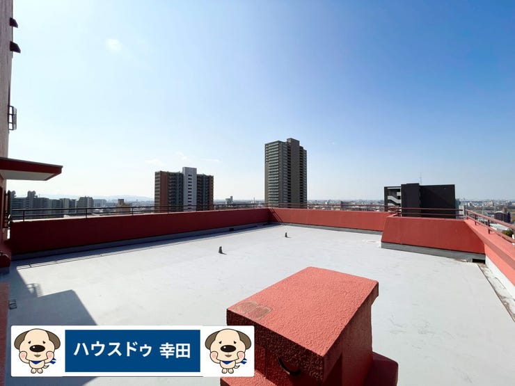 【バルコニー】
大型ルーフバルコニーから、岡崎の花火大会を一望。
自宅という特等席でお楽しみいただけます。