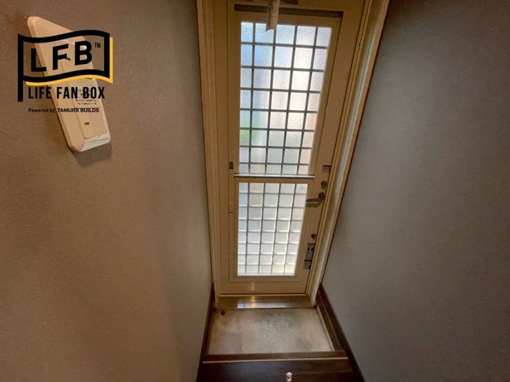 1階の奥に勝手口があり、ここから庭に出ることが出来ます♪