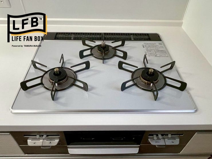 キッチンは便利な3口コンロ♪お料理の効率も上がります♪