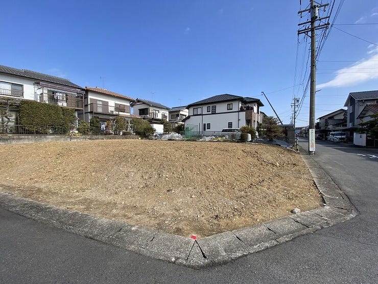 完成前の物件に限り、カラー選択やオプション工事 などのサービス特典が受けられる場合がございます。詳しくお知りになりたい方はお気軽にお問合せください。