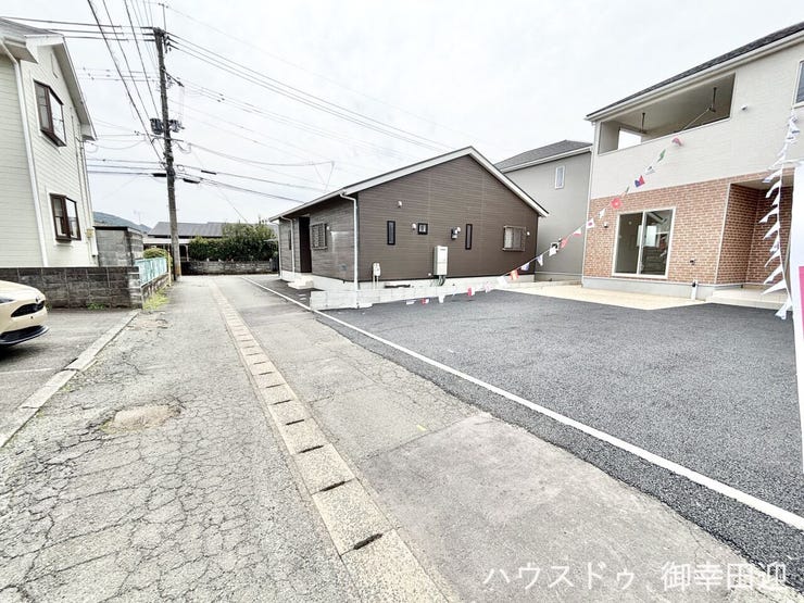 ■理想を叶える新しい暮らしの舞台■高いデザイン性と機能性を兼ね備えた住まい。ここで、家族の新しい物語が始まります。