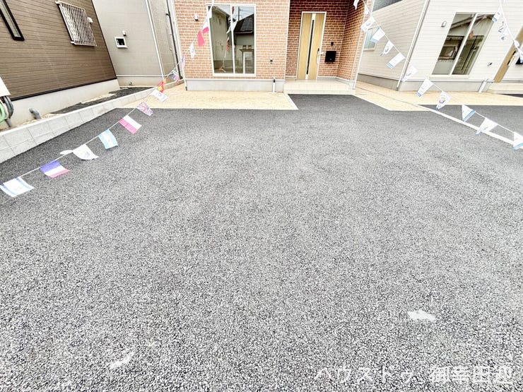 ■車と趣味の幅が広がる場所■単なる駐車スペースではない、洗車やタイヤ交換、DIYにも使える多目的な屋外スペースです。