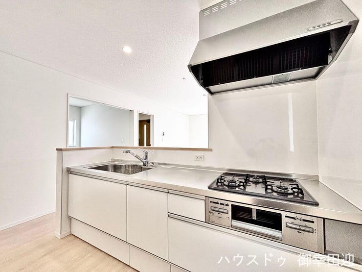 ■家族の「美味しい」が集まる舞台■高い機能性と美しいデザインを両立。料理する人も、待つ人も、笑顔になれる場所です。