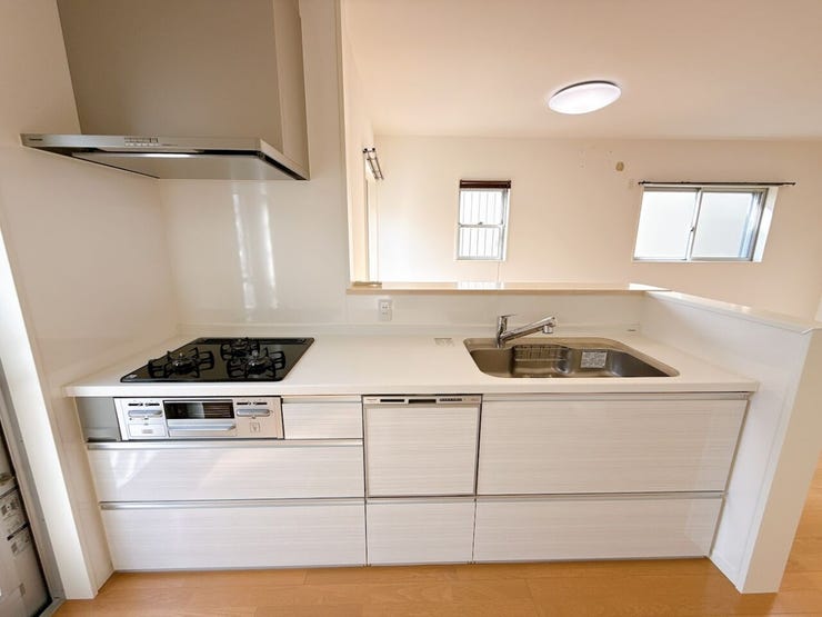 調理動線を考慮したシステムキッチンで、快適にお料理ができます。