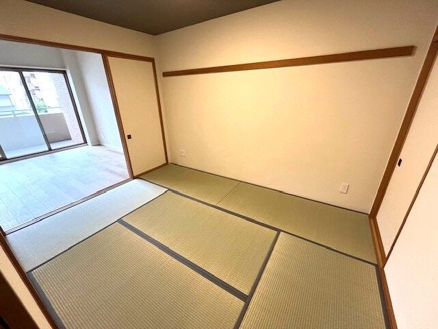 和室は畳の表替え、襖貼替を実施しております!