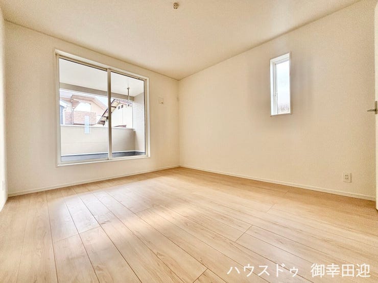 ■2階7.0帖洋室■寝室、書斎、趣味の部屋。家族の成長やライフスタイルに合わせ、様々な使い方ができる快適な空間です。