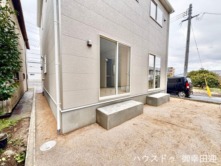 ■遊びと安らぎの多目的空間■子どもが安全に遊べ、ペットと触れ合い、大人も自然に癒やされる、暮らしを彩るスペースです。