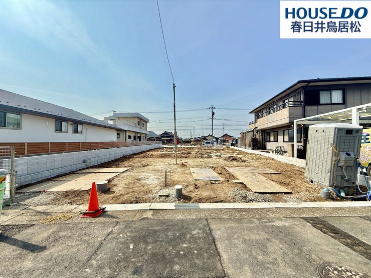 【外観】
◇外観写真◇
如意申町2丁目の閑静な住宅街に全4棟の新築戸建が登場!小学校まで徒歩5分圏内なので、小さなお子様の通学も安心です♪買い物施設も徒歩圏内に充実♪便利な立地で新生活を始めませんか♪