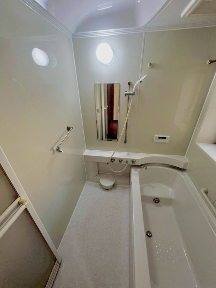 浴室です
足を伸ばしてくつろぎのバスタイムをお過ごしください♪