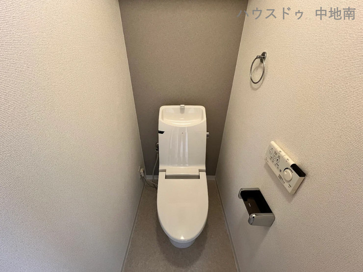 温水洗浄便座付きトイレ♪