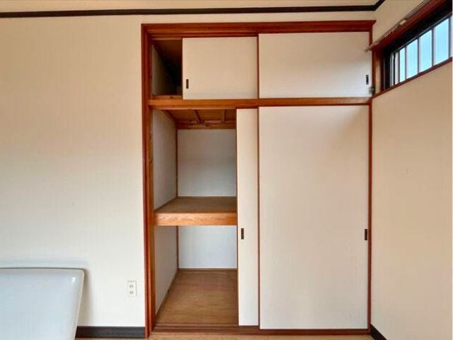 2階9帖洋室押入は天袋もあり普段使わない物を仕舞うのに便利ですね
(2026年2月16日 撮影)