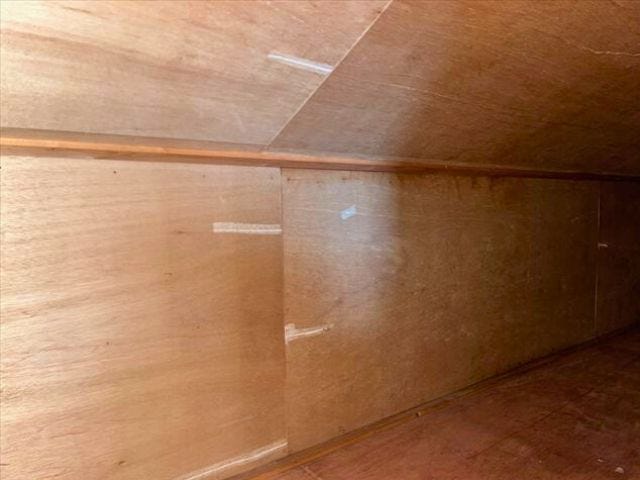 2階階段上にある物入は奥に長くなっています。
(2026年2月16日 撮影)