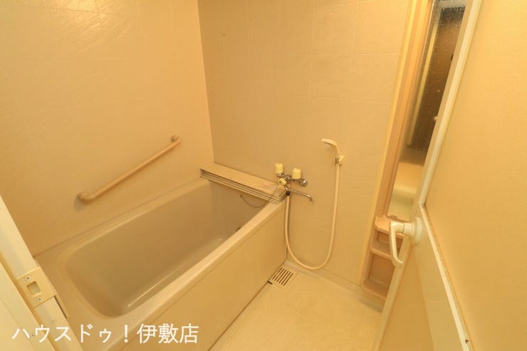 【浴室】
南日本ハウスにて無料でリフォーム見積もり致します。ワンストップサービスで物件の購入からリフォーム工事まで弊社にお任せ下さい。