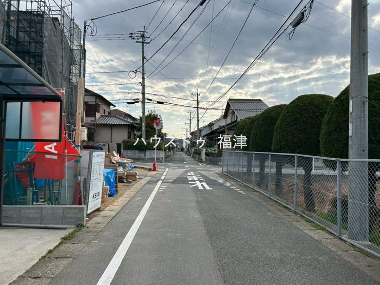 おうち探しはグーグル口コミ☆4.9のハウスドゥ福津まで
お気軽にお問い合わせください♪
《福津市若木台1丁目 新築戸建》