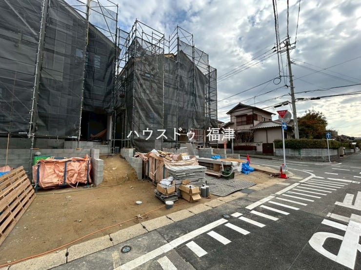 お家が出来ていく過程から楽しんでいただけるよう
写真を随時更新中♪
気になる方は便利な「お気に入り」をご利用ください♪
《福津市若木台1丁目 新築戸建》