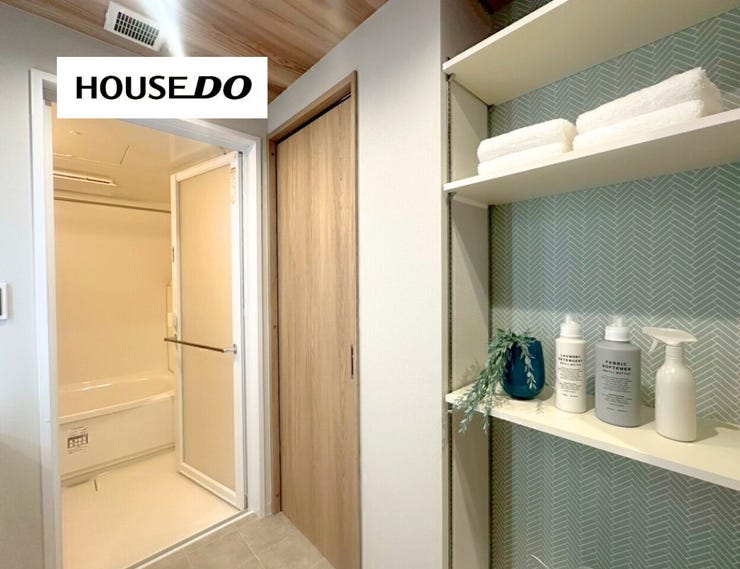 可動棚付きでタオルや洗濯用品の収納に便利!