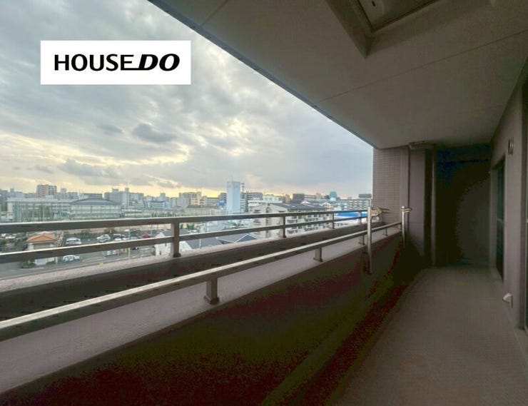 奥行きのあるバルコニーで開放感たっぷり