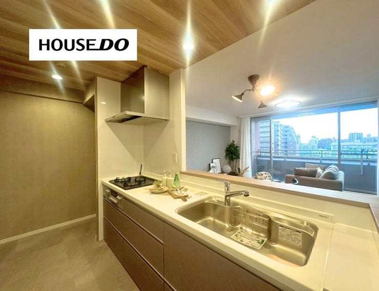 リビングを見渡せる対面キッチン
お料理中も家族の様子が確認できて安心