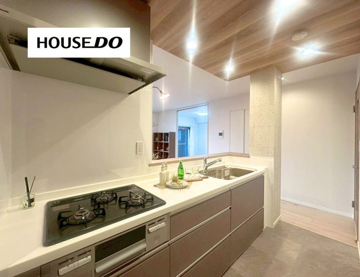 シンクまわりも広く、使い勝手の良い設計
収納力もあり、キッチンがすっきり片付きます