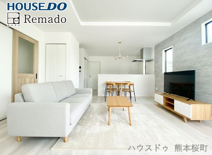 ■□■家族の笑顔が集う、安らぎとくつろぎの中心地■□■お気に入りの家具を迎え、窓からは心地の良い光が差し込みます。※CGで家具を配置しています