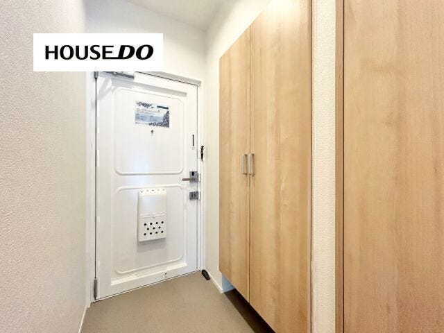 部屋の雰囲気に合ったナチュラルな玄関収納◎
ブーツも収納出来ますよ♪