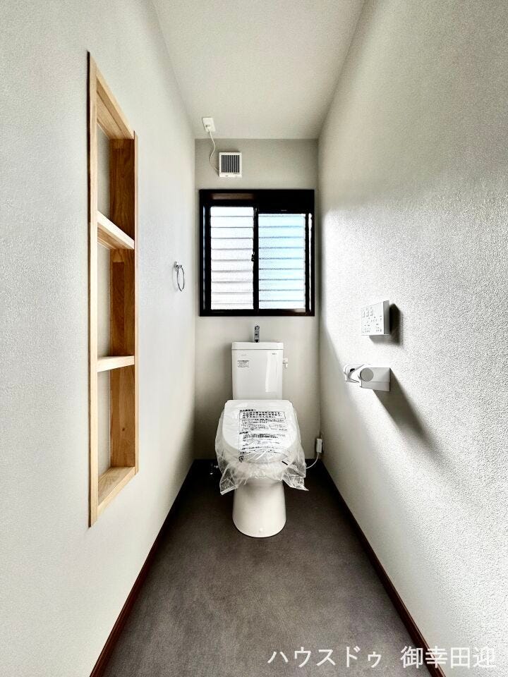 ■一人になれる安らぎの場所■清潔さと静けさを両立した空間。心落ち着くひとときを過ごせる、プライベートなレストルームです。