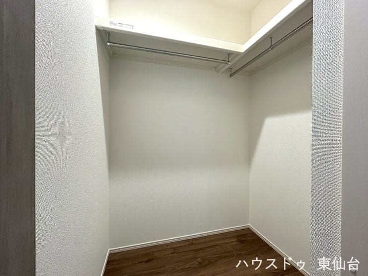 中身が見やすいクローゼットです♪