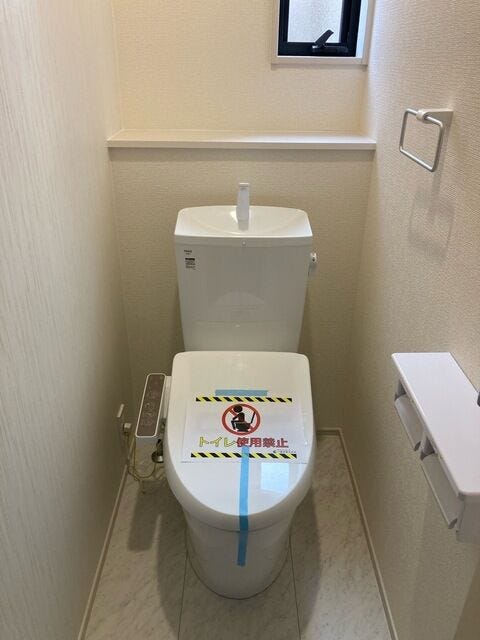 節水省エネ仕様の暖房便座付きシャワートイレ(同社施工例)