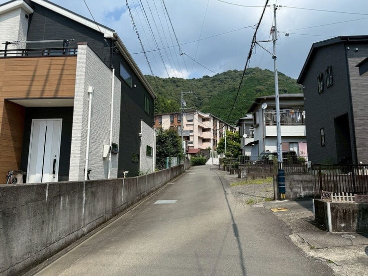 落ち着いた住宅街です♪
車通り少ないのがポイントです◎