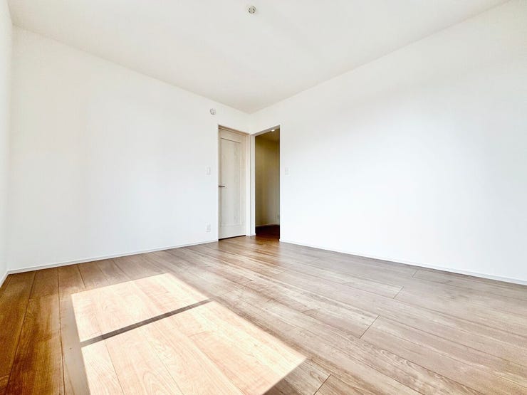 ■2階8.5帖帖洋室■心からリラックスできる静けさ、上質な眠りで、毎日をリセットします。明日への活力を養う空間です。