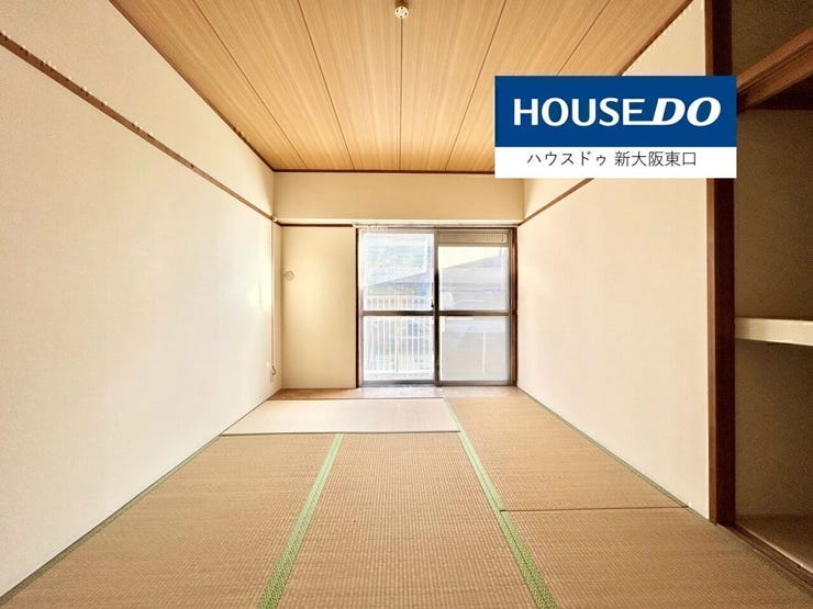 上下に収納があるためすっきりとした見た目です!