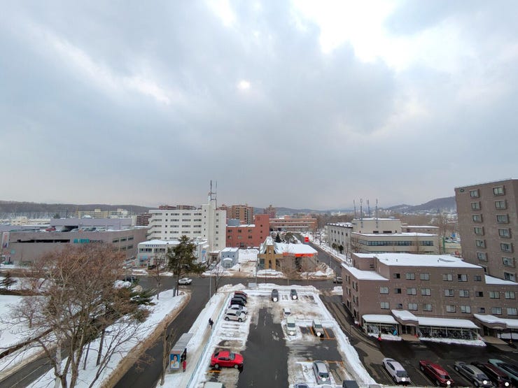 ◆眺望◆
8階からの眺望は、穏やかな日常の一服。都会の喧騒を離れ、心地よい風と景色に包まれ、心がリフレッシュされます!街の息吹と自然の調和が、豊かな暮らしを彩ります☆