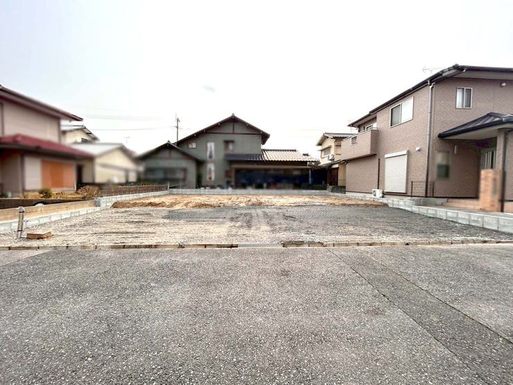 【外観】
駐車場並列4台♪小倉南区中貫新築戸建て◎WIC3ヶ所◎SIC◎収納充実◎全室フローリング◎バルコニー