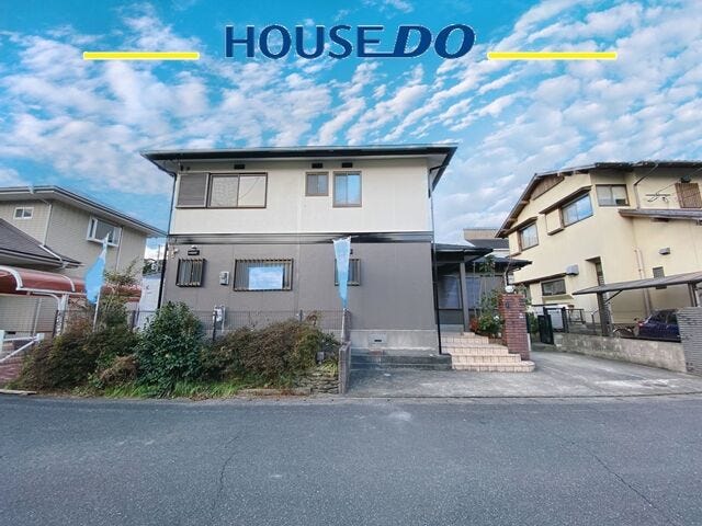 【外観】
駅近+敷地・建物広々+車1台OK+全室6帖以上♪フルリフォーム戸建が登場♪2年保証付きで安心です。